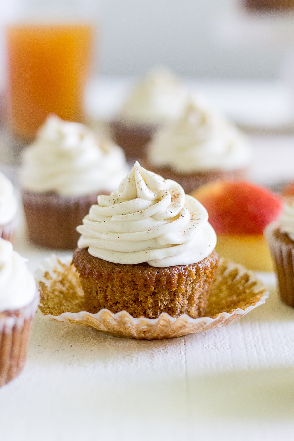 Apple Cider Cupcakes
 Apple Cider Cupcakes with Cinnamon Cream Cheese Frosting