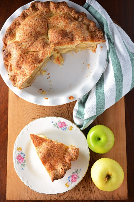 Apple Pie With Cheddar Cheese Crust
 Apple Pie with Cheddar Cheese Crust