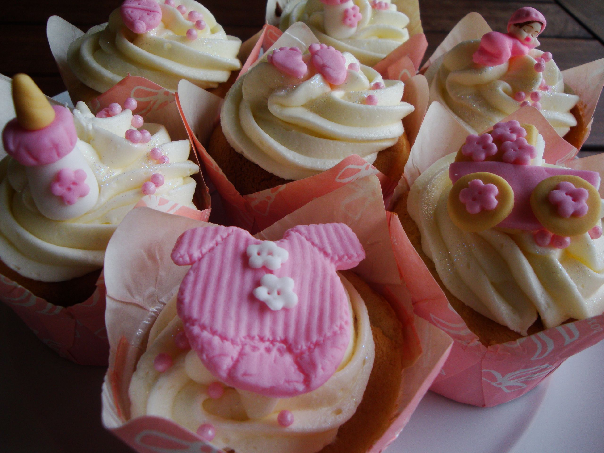 Baby Shower Cupcakes For A Girl
 Baby Shower Cupcakes for a girl