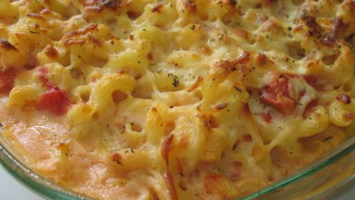 Baked Macaroni And Cheese With Tomato
 Baked Macaroni and Cheese with Stewed Tomatoes