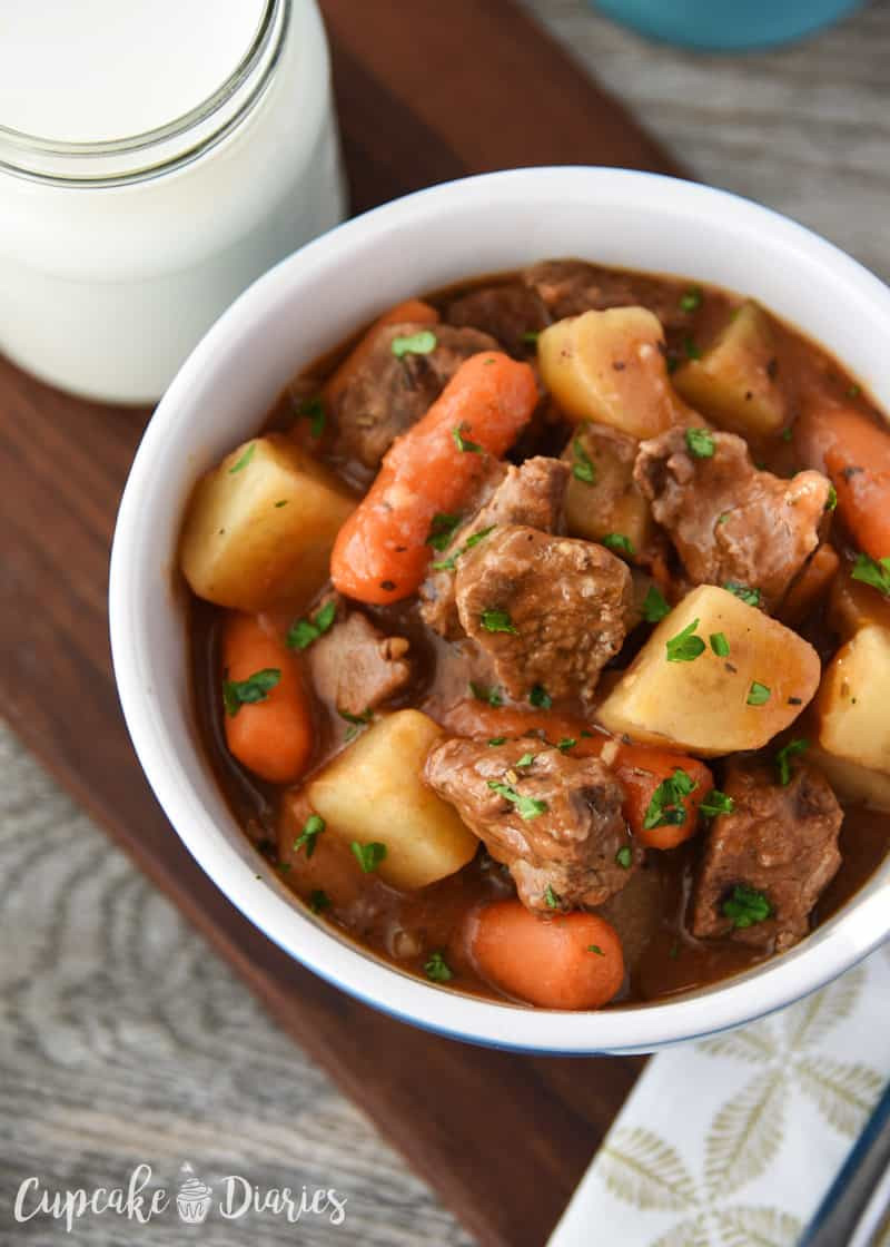 Basic Beef Stew
 Easy Slow Cooker Beef Stew