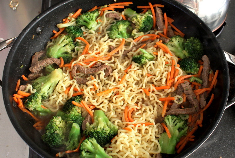 Beef N Broccoli
 Beef n Broccoli Noodle Bowl Recipe by Bob CookEat