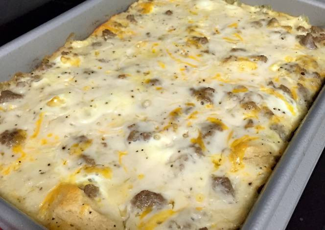 Biscuits And Gravy Casserole With Hash Browns
 biscuit and gravy casserole with hash browns