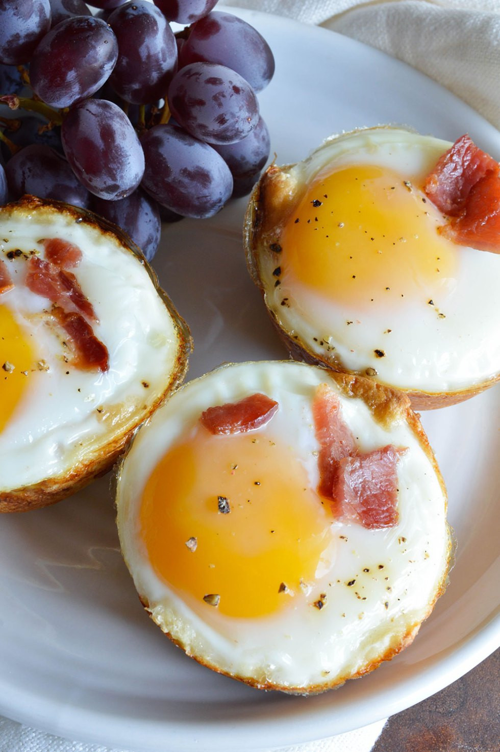 Breakfast Recipes With Eggs
 Bacon and Egg Breakfast Cups WonkyWonderful