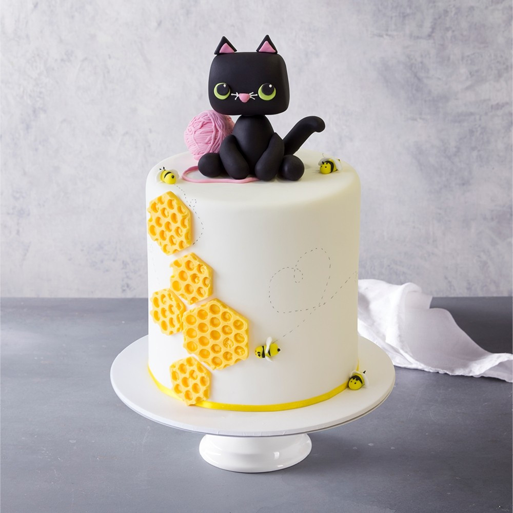 Cat Birthday Cake
 Cat Birthday Cake