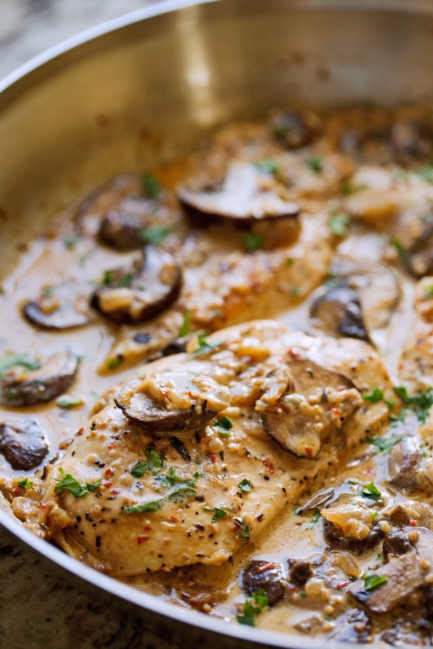 Chicken Breasts And Mushrooms Recipe
 e Skillet Chicken With Garlicky Mushroom Cream Sauce