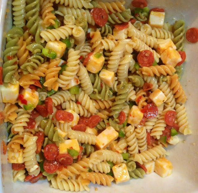 Cold Macaroni Salad With Cheese Cubes
 Easy and delicious Pasta Salad Recipe