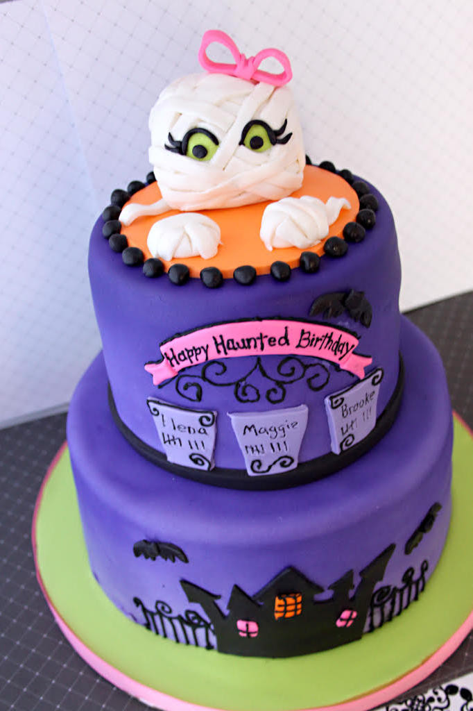 Cool Halloween Cakes
 13 Ghoulishly Festive Halloween Birthday Cakes Southern