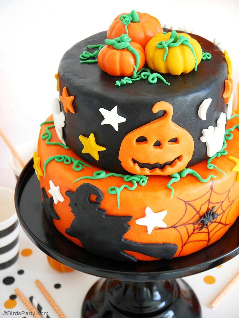 Cool Halloween Cakes
 A Super Easy Two Tier Halloween Cake Party Ideas