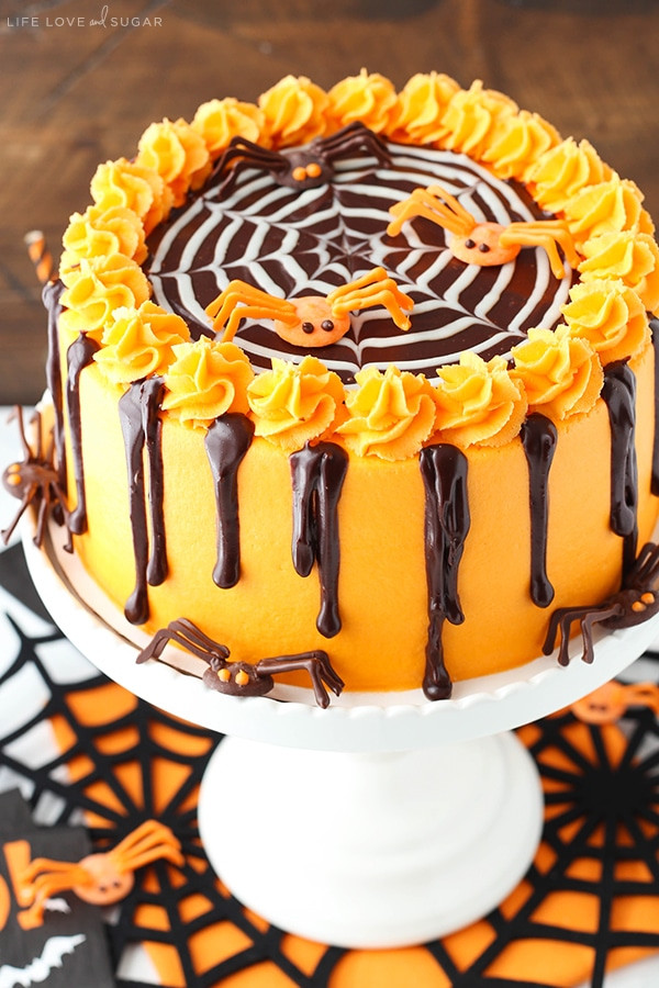 Cool Halloween Cakes
 Spiderweb Chocolate Cake with Vanilla Frosting