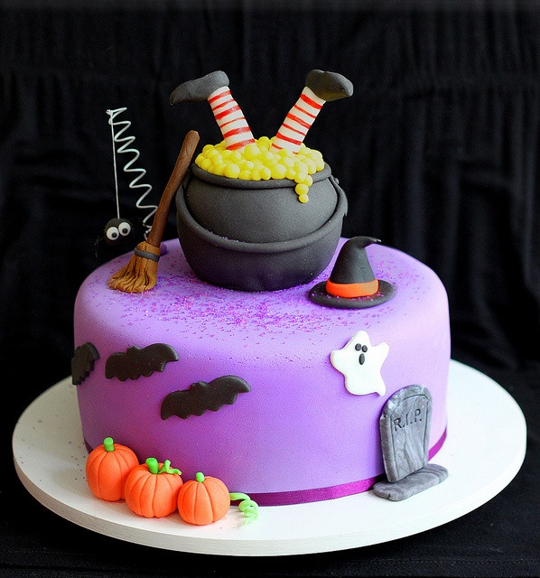 Cool Halloween Cakes
 Top 14 Halloween Single Tier Cake Designs – Unique & Easy