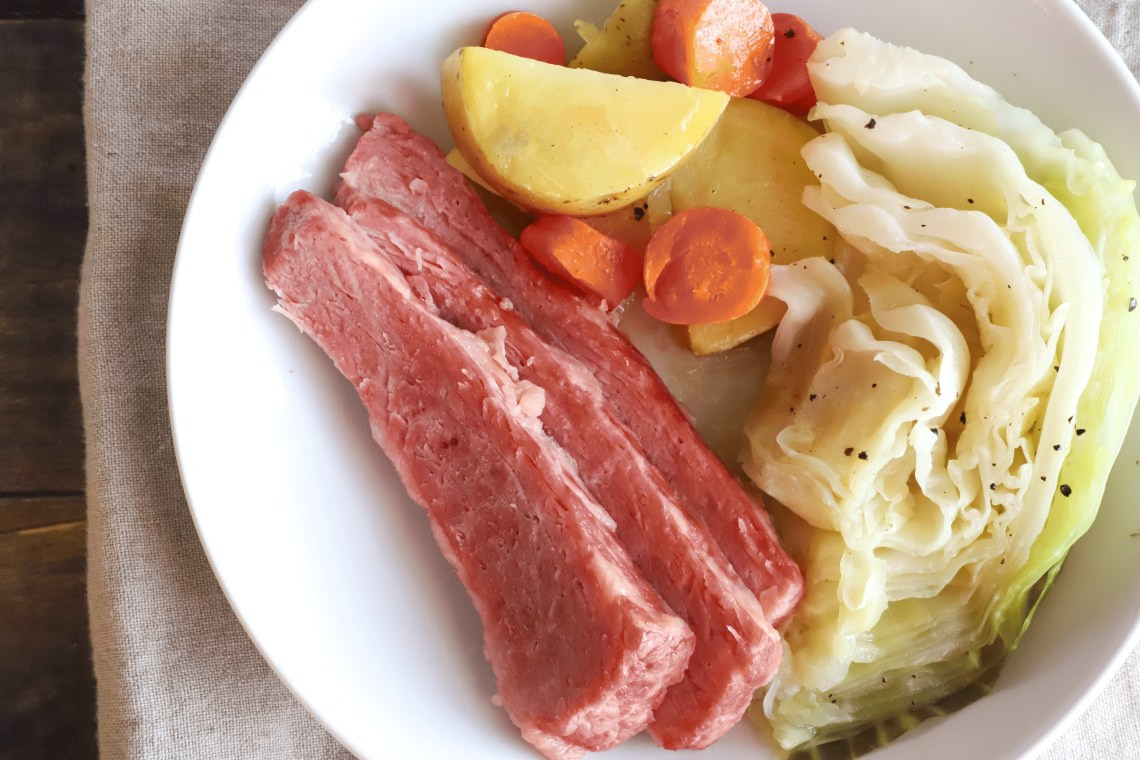 Corned Beef And Cabbage In Pressure Cooker
 Pressure Cooker Corned Beef and Cabbage Mealthy