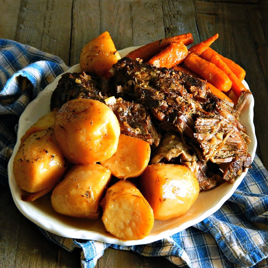 Crock Pot Roast Beef With Onion Soup Mix
 That Old Lipton ion Soup Pot Roast Recipe Frugal Hausfrau