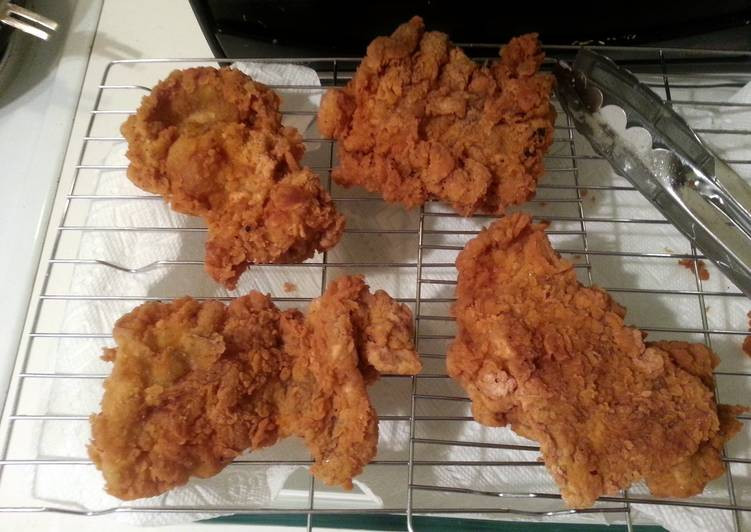 Deep Fried Boneless Chicken Thighs Fresh Homestyle Country Fried Boneless Chicken Thighs Recipe by