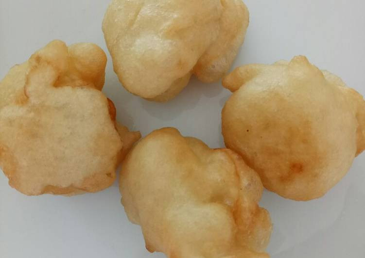 Deep Fried Pizza Dough
 Deep fried pizza dough balls Recipe by Miss Fluffy s