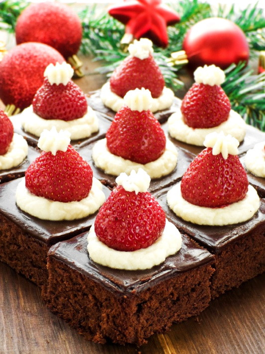 Dinner Party Desserts
 Santa Hat Mini Brownies – Healthy Christmas Party Dinner