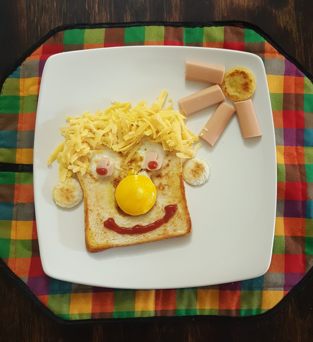 Easy Breakfast Ideas For Kids
 Eggy Faces A Quick and Easy Kid Friendly Breakfast Recipe