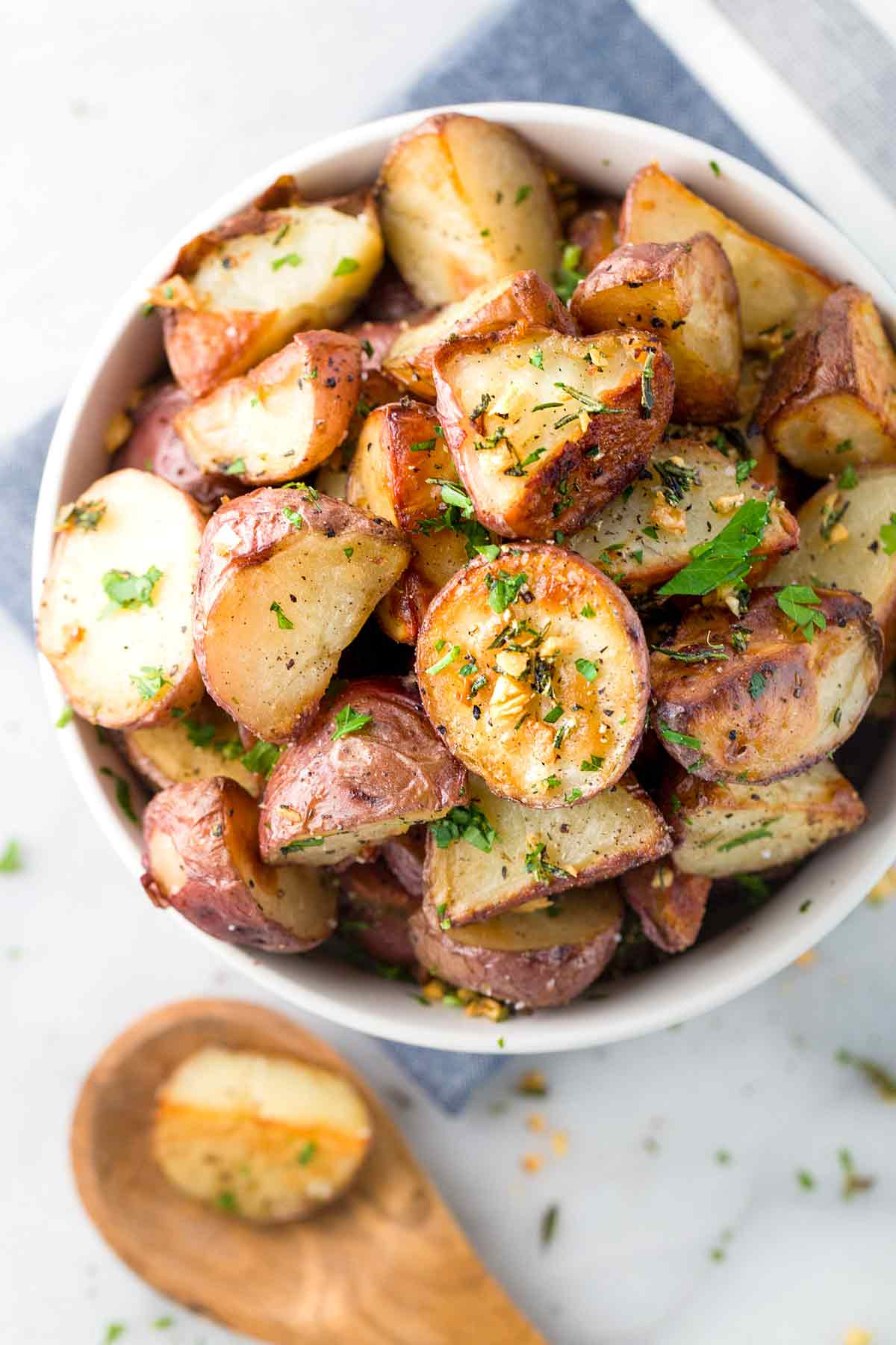 Easy Roasted Potatoes
 Garlic Roasted Potatoes with Rosemary Jessica Gavin