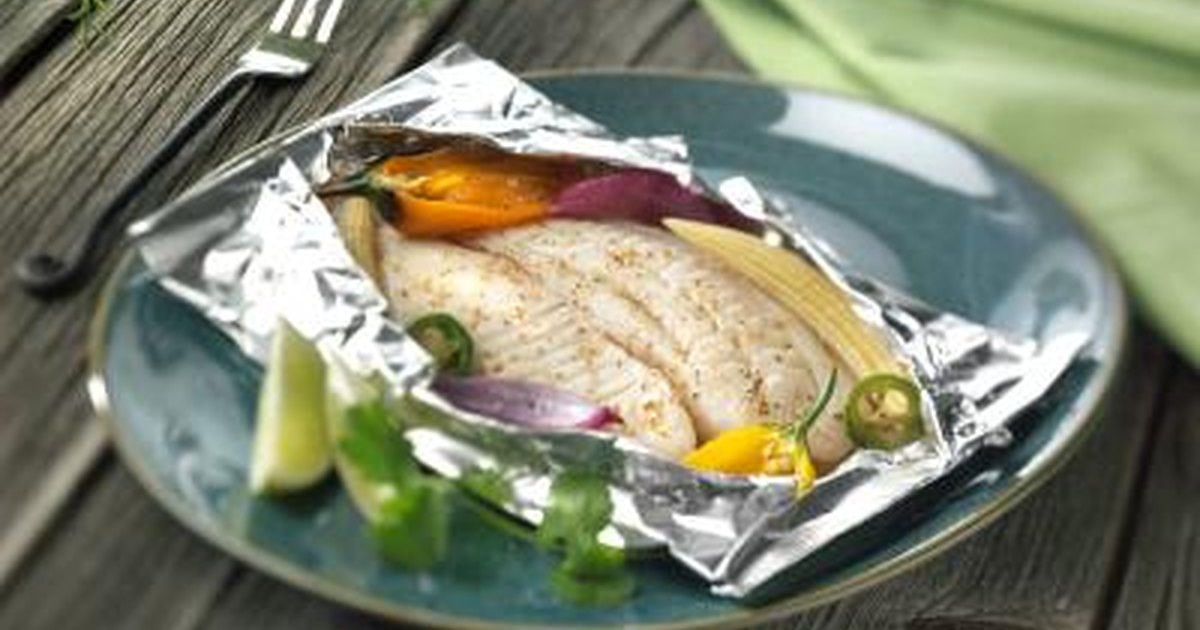 Fish In Foil Packets Recipes
 How to Cook Fish in Foil Packets in the Oven