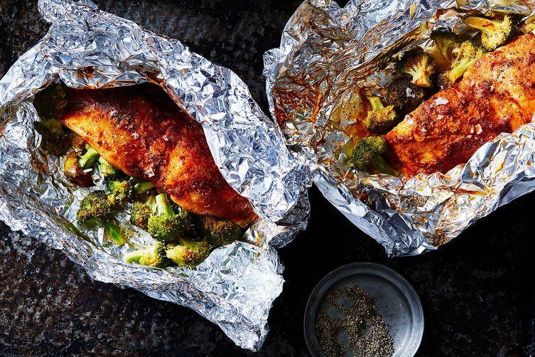 Fish In Foil Packets Recipes
 Tilapia with Smoked Paprika Butter and Broccoli in Foil