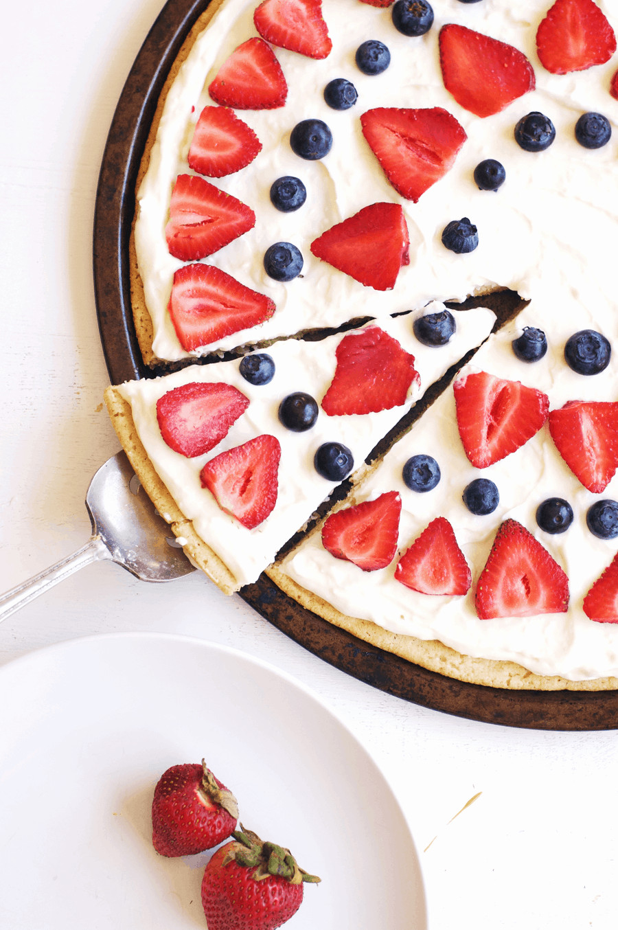 Fourth Of July Desserts
 Fourth of July Berry Dessert Pizza