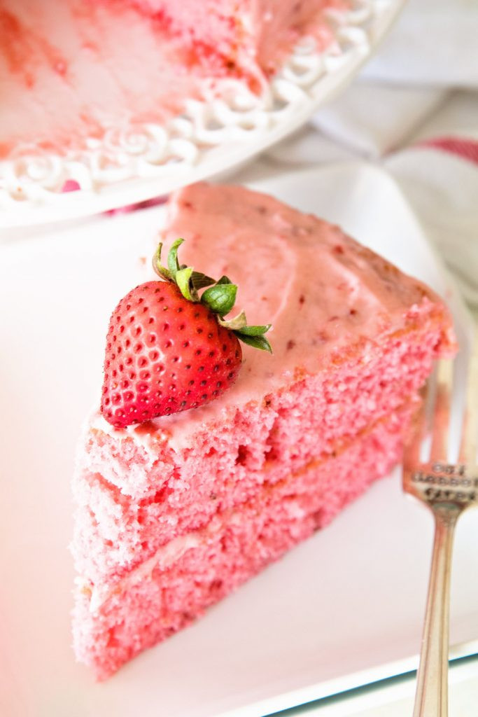 Fresh Strawberry Cake
 These 50 Smash Cakes Are Perfect To Ring In Year e