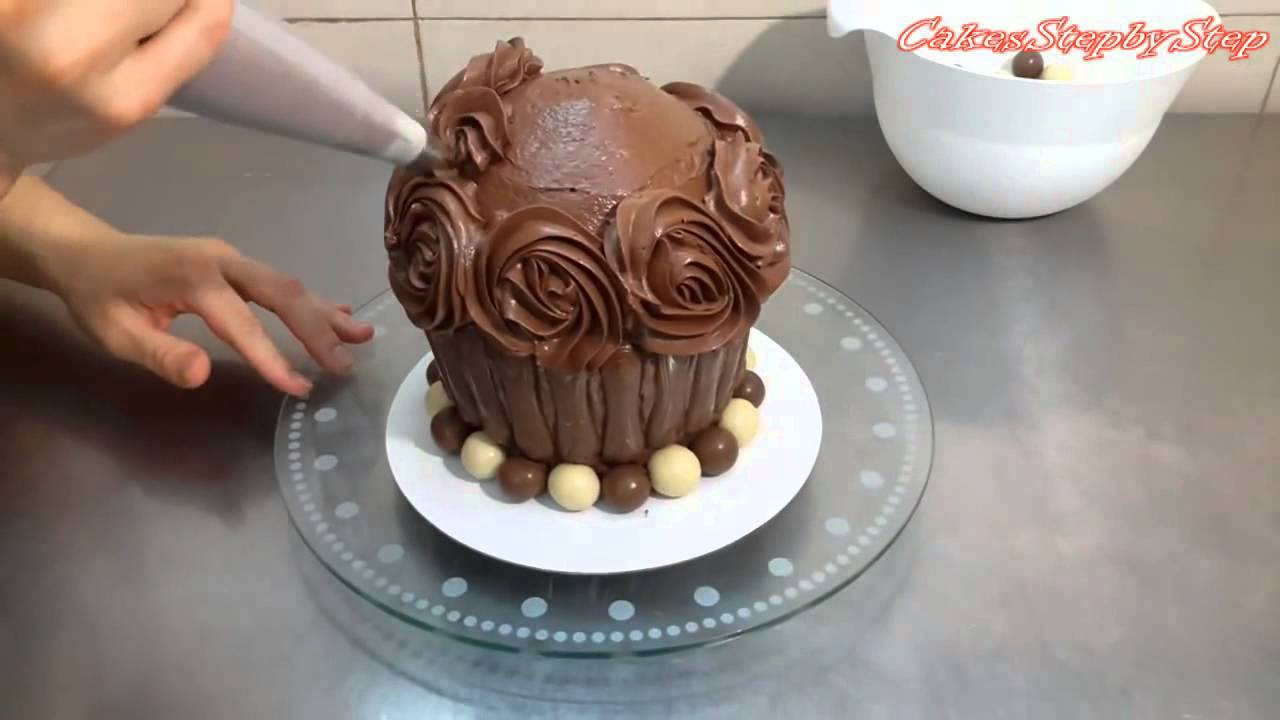 Giant Birthday Cake
 Giant Chocolate Cupcake Birthday Cake Ideas by
