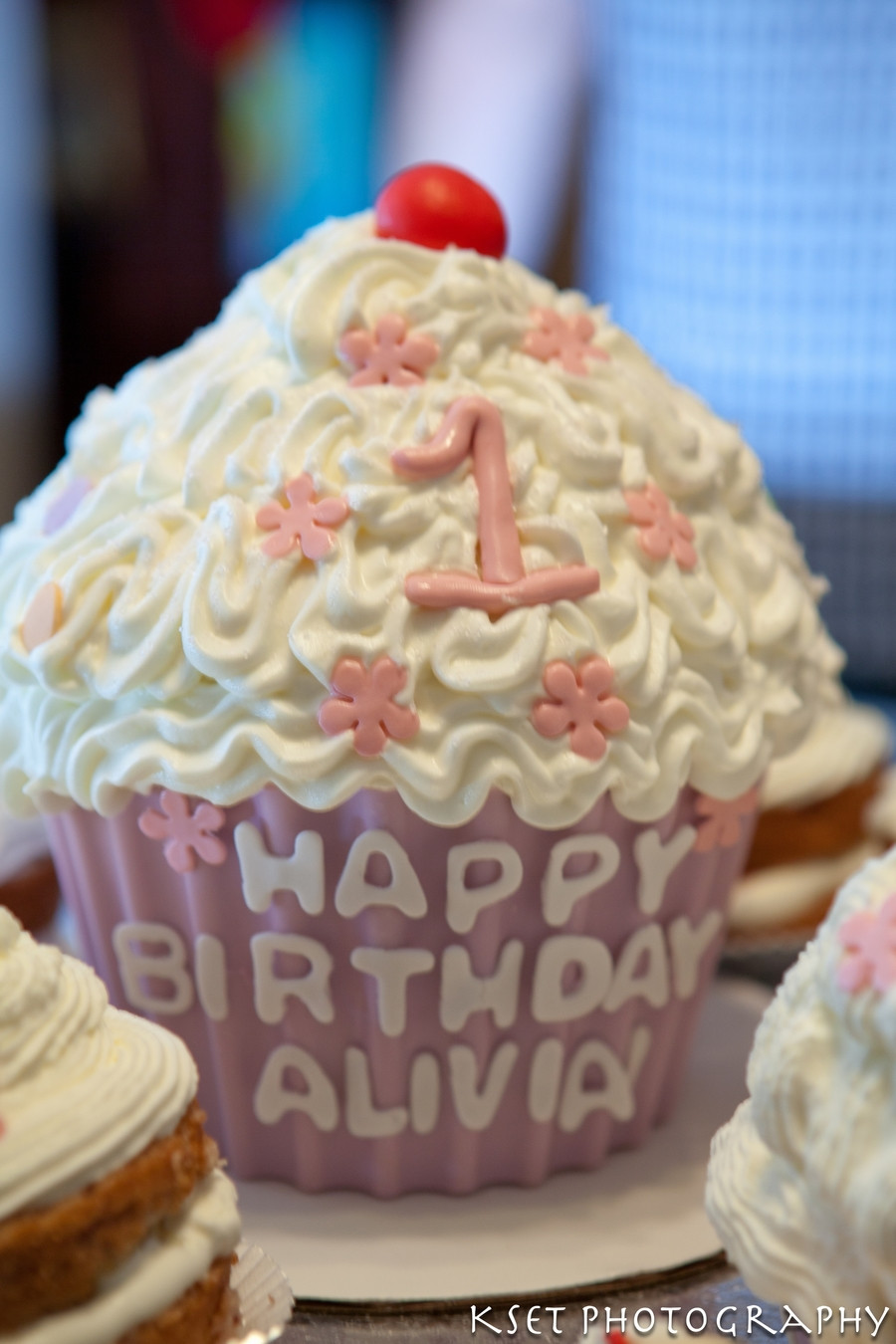 Giant Birthday Cake
 Giant Cupcake First Birthday Cake CakeCentral