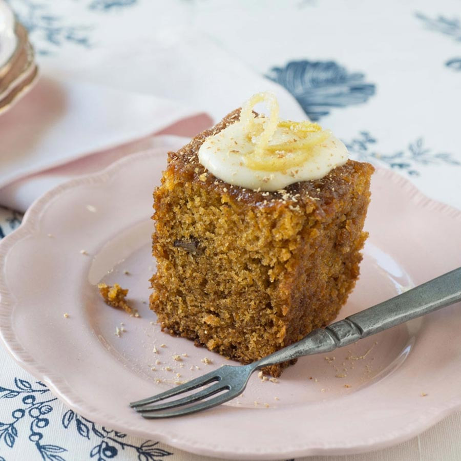 Gourmet Carrot Cake
 Frosted and Spiced Carrot Cake Recipe