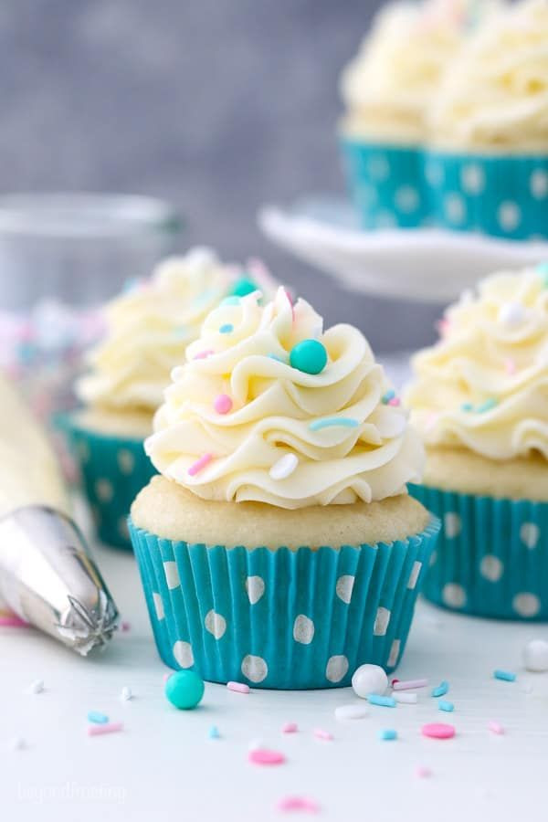 Gourmet Super Moist Vanilla Cupcakes Recipes
 Moist Vanilla Cupcakes Recipe Deserts kss