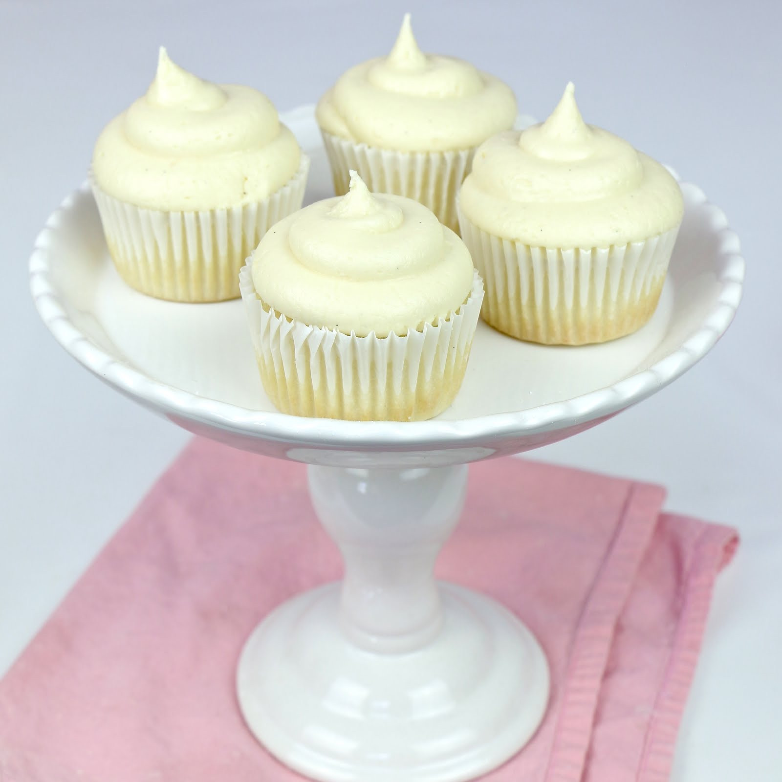 Gourmet Super Moist Vanilla Cupcakes Recipes
 VIDEO THE BEST Vanilla Cupcakes from Scratch Lindsay