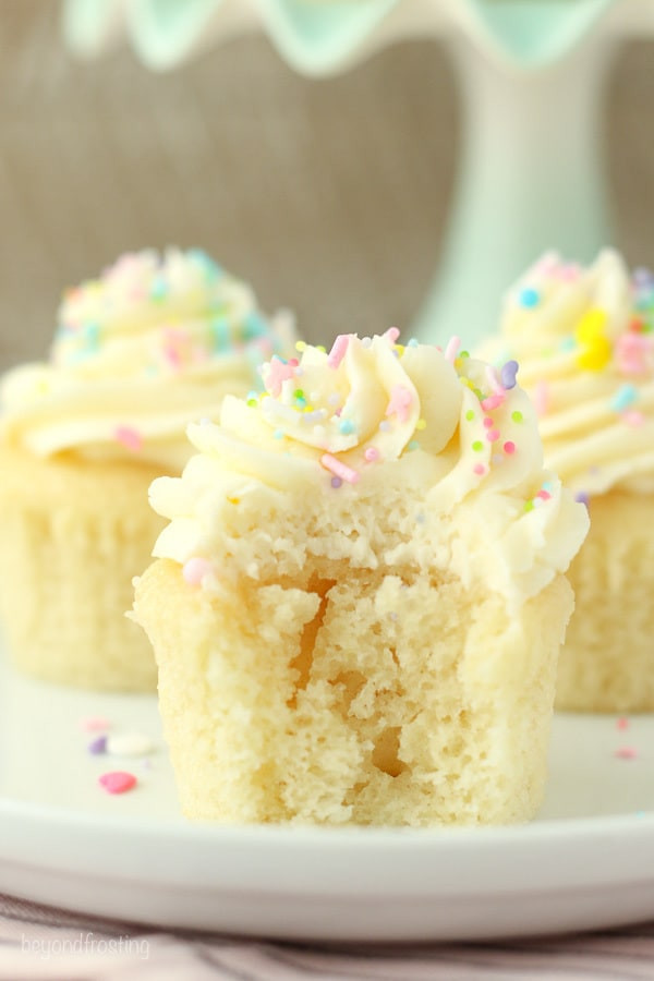 Gourmet Super Moist Vanilla Cupcakes Recipes
 best moist vanilla cupcake recipe