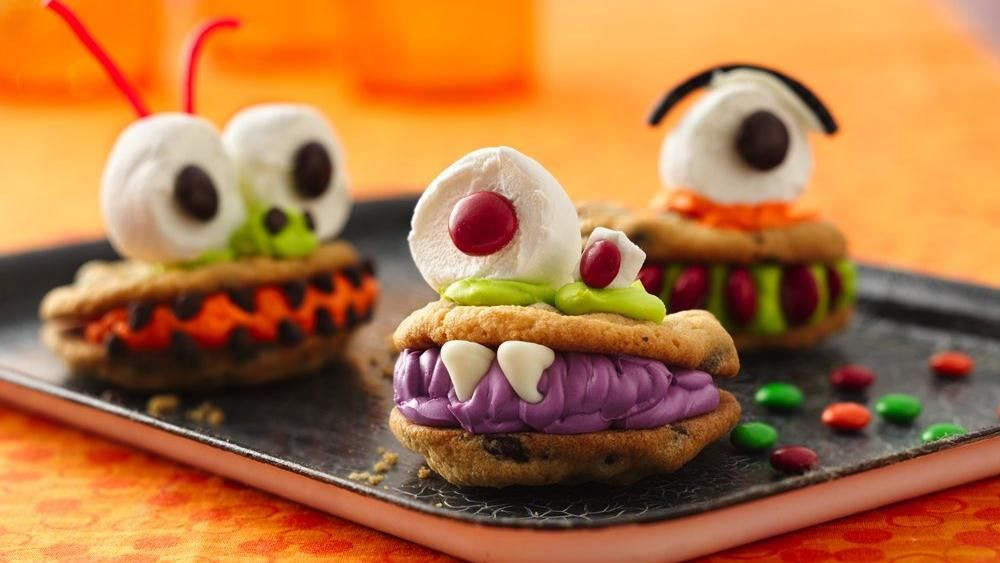 Halloween Monster Cookies
 Halloween Chomping Monster Cookies s and