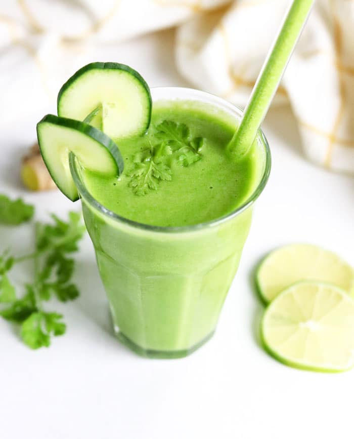 Healthy Detox Smoothies
 Easy Detox Smoothie with NO weird ingre nts