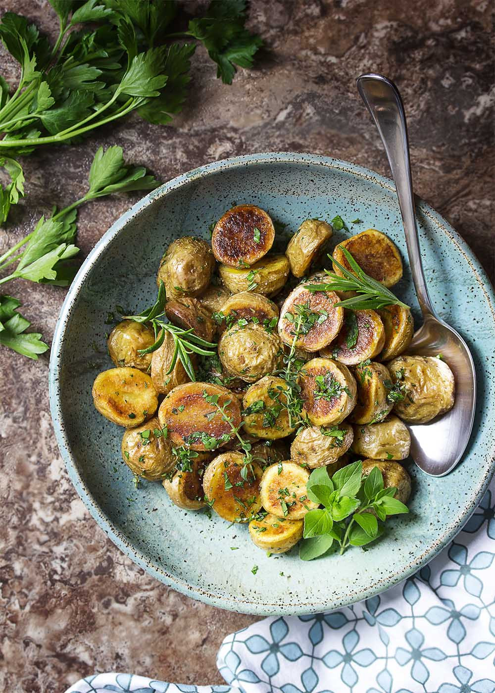 Herb Roasted Baby Potatoes
 Crispy Herb Roasted Baby Potatoes Just a Little Bit of Bacon