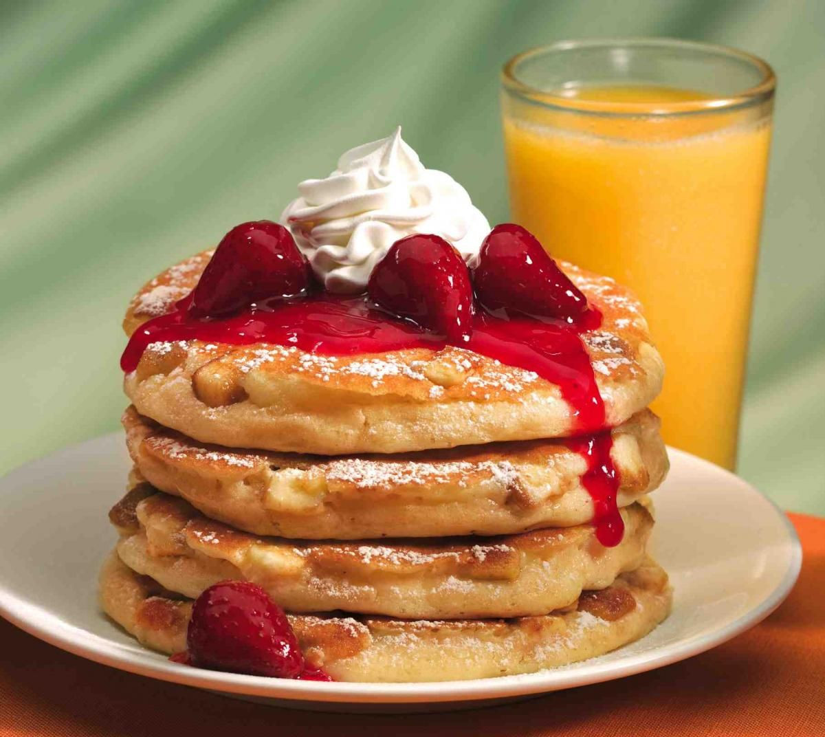 Ihop Cheesecake Pancakes
 IHOP ♥ I love thier newyork strawberry cheesecake pancakes
