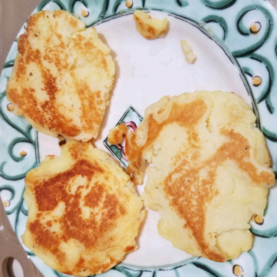 Instant Potato Pancakes
 Instant Potato Pancakes