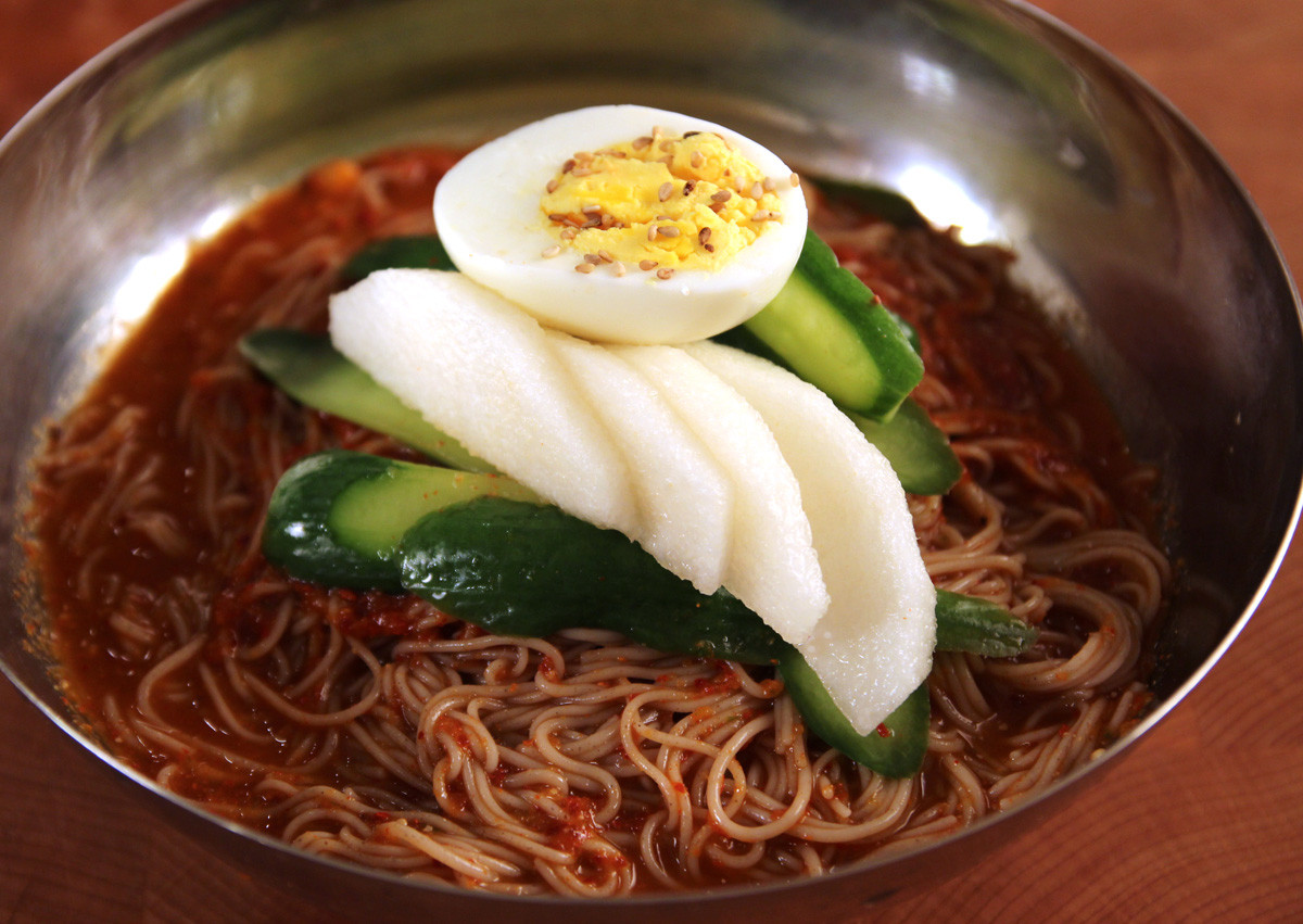 Korean Cold Noodles
 Bibim naengmyeon Cold spicy mixed noodles recipe