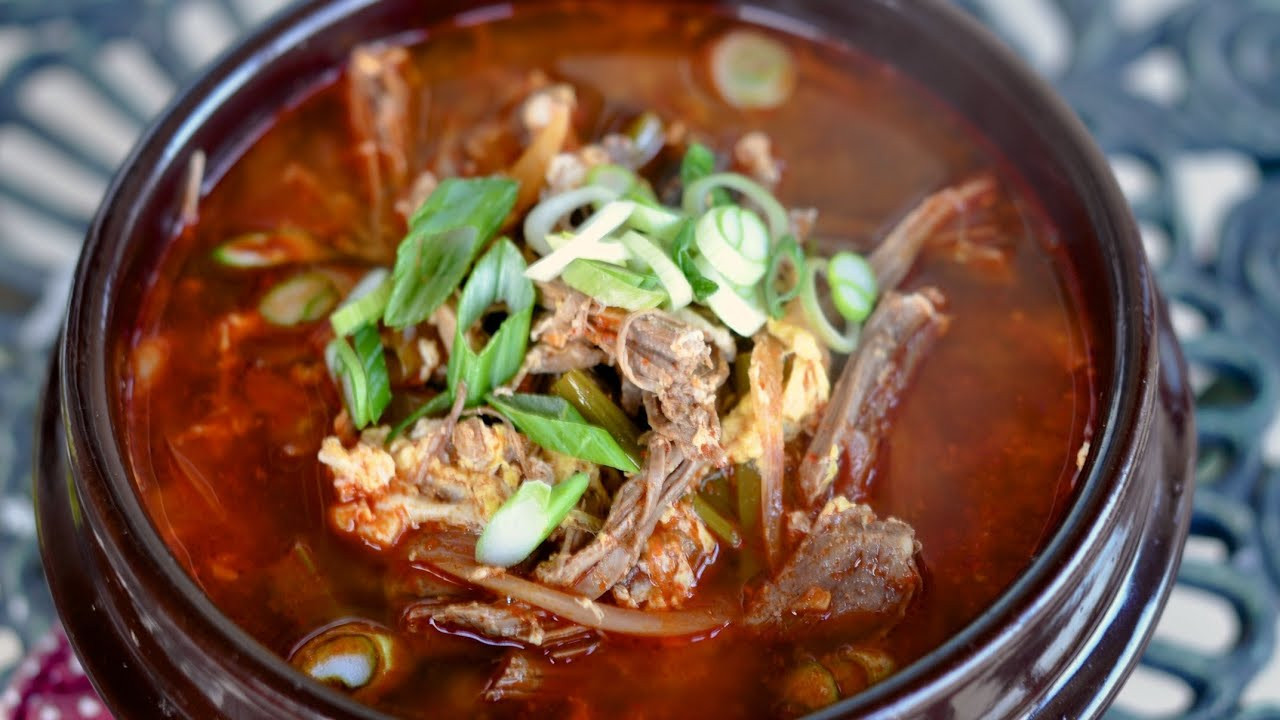 Korean Spicy Beef soup Elegant Korean Spicy Beef soup Yuk Gae Jang Recipe 육개장 World