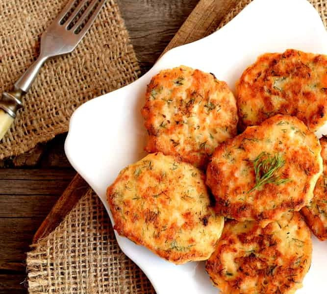 Low Calorie Salmon Patties
 Low Fat Salmon Patties with only 5 ingre nts Life