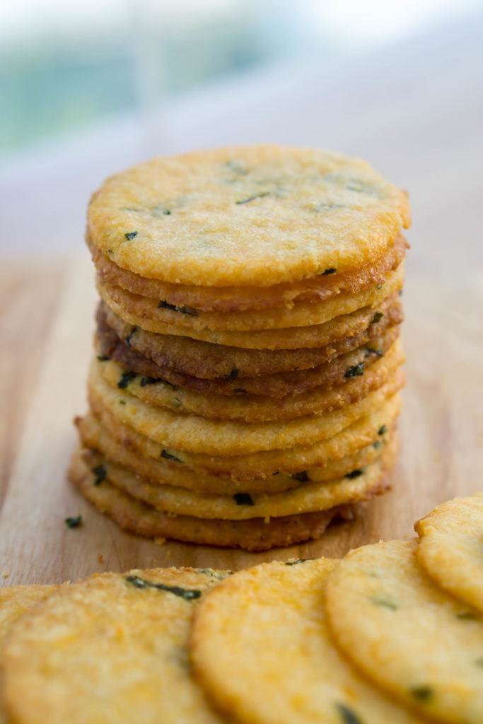 Low Carb Cheese Crackers
 Low Carb Cheese Crackers