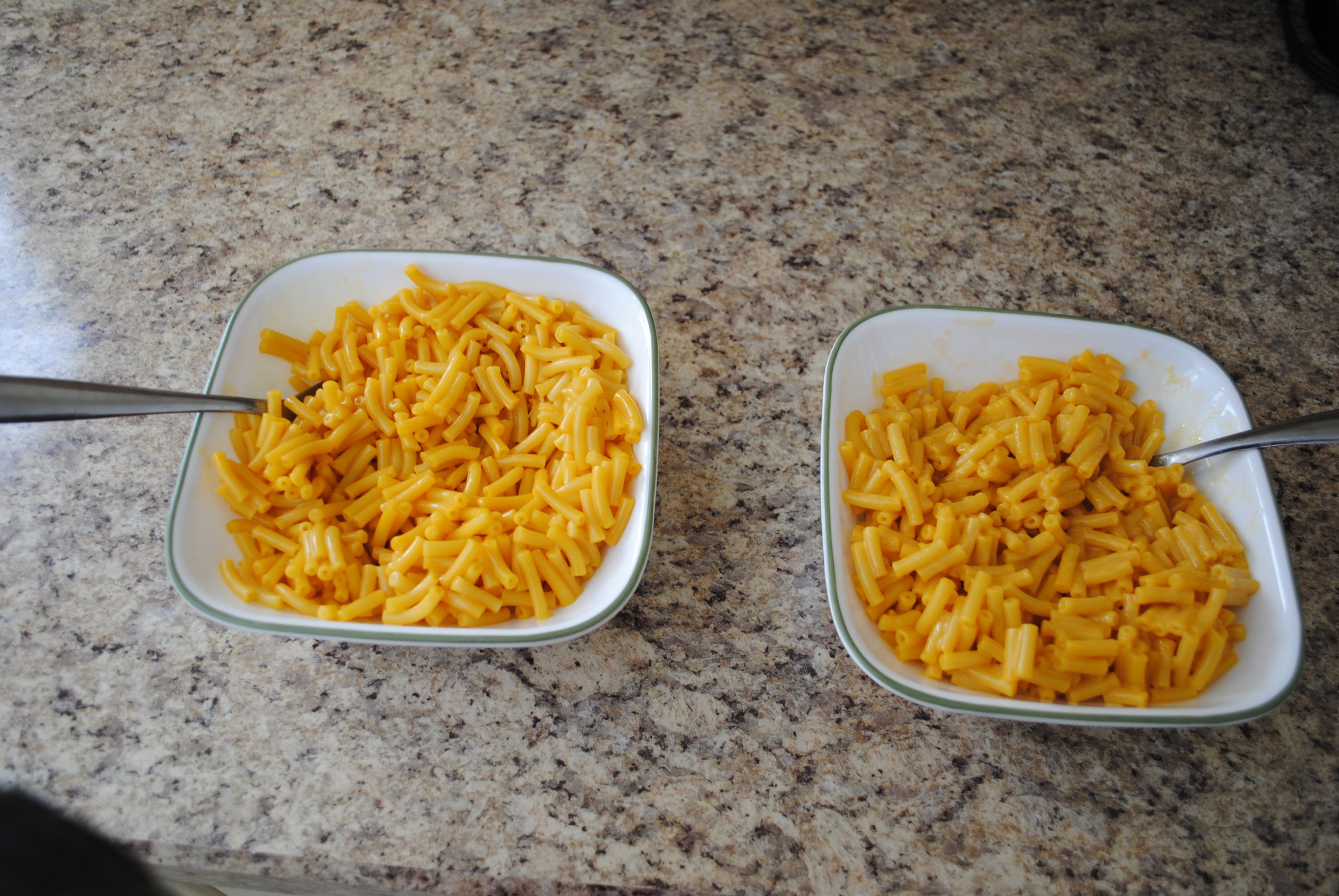Mac And Cheese Dinners
 Kraft Dinner vs Kraft Macaroni and Cheese