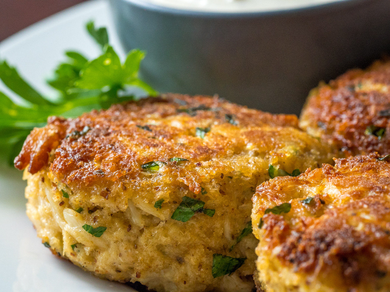 Maryland Crab Cakes
 Classic Maryland Crab Cakes – 12 Tomatoes