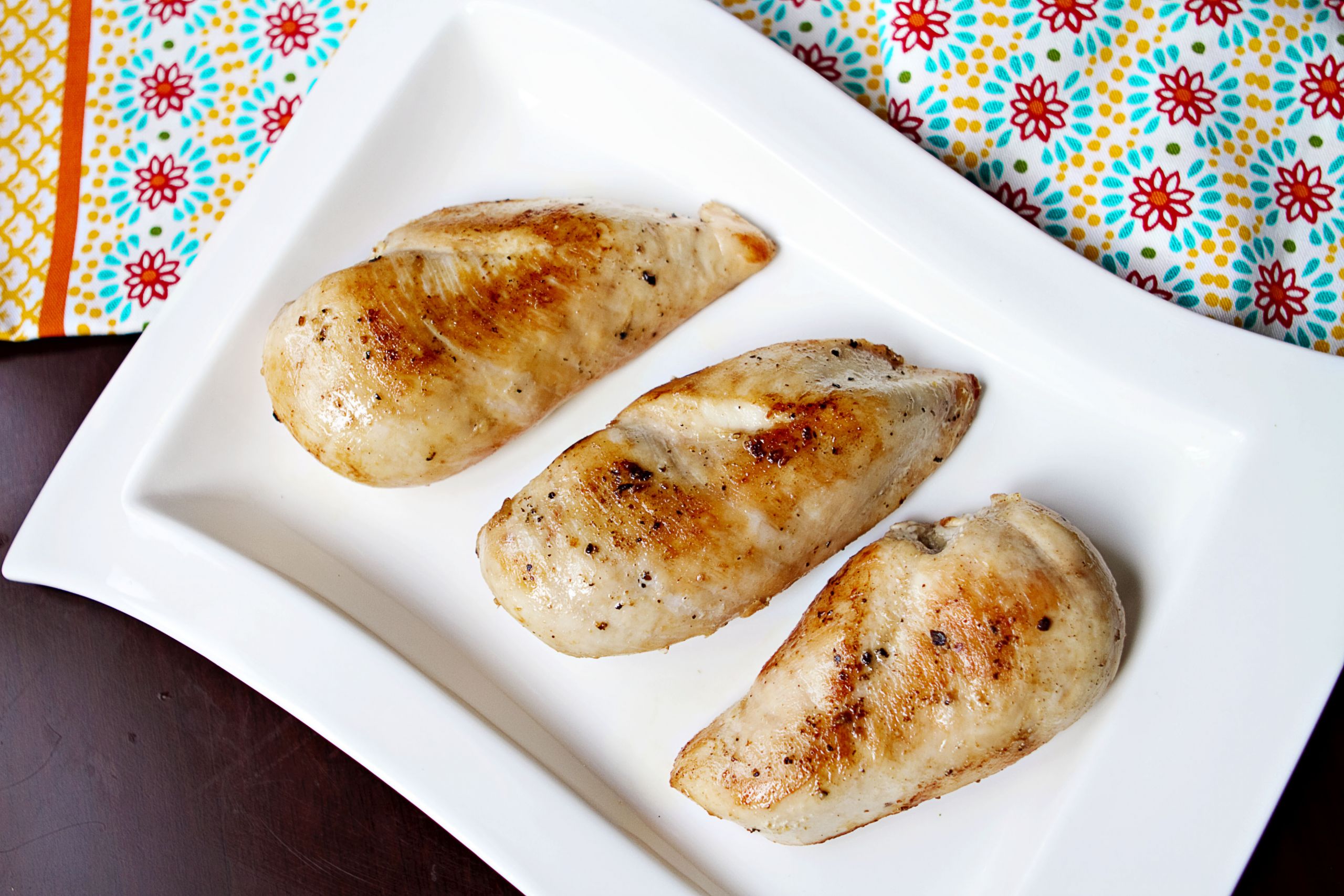 Microwave Chicken Breasts
 How to Cook Moist and Tender Chicken Breasts in 3 Easy