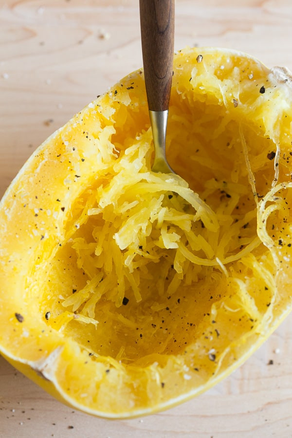 Microwaved Spaghetti Squash
 How to Cook Spaghetti Squash in the Microwave ready in