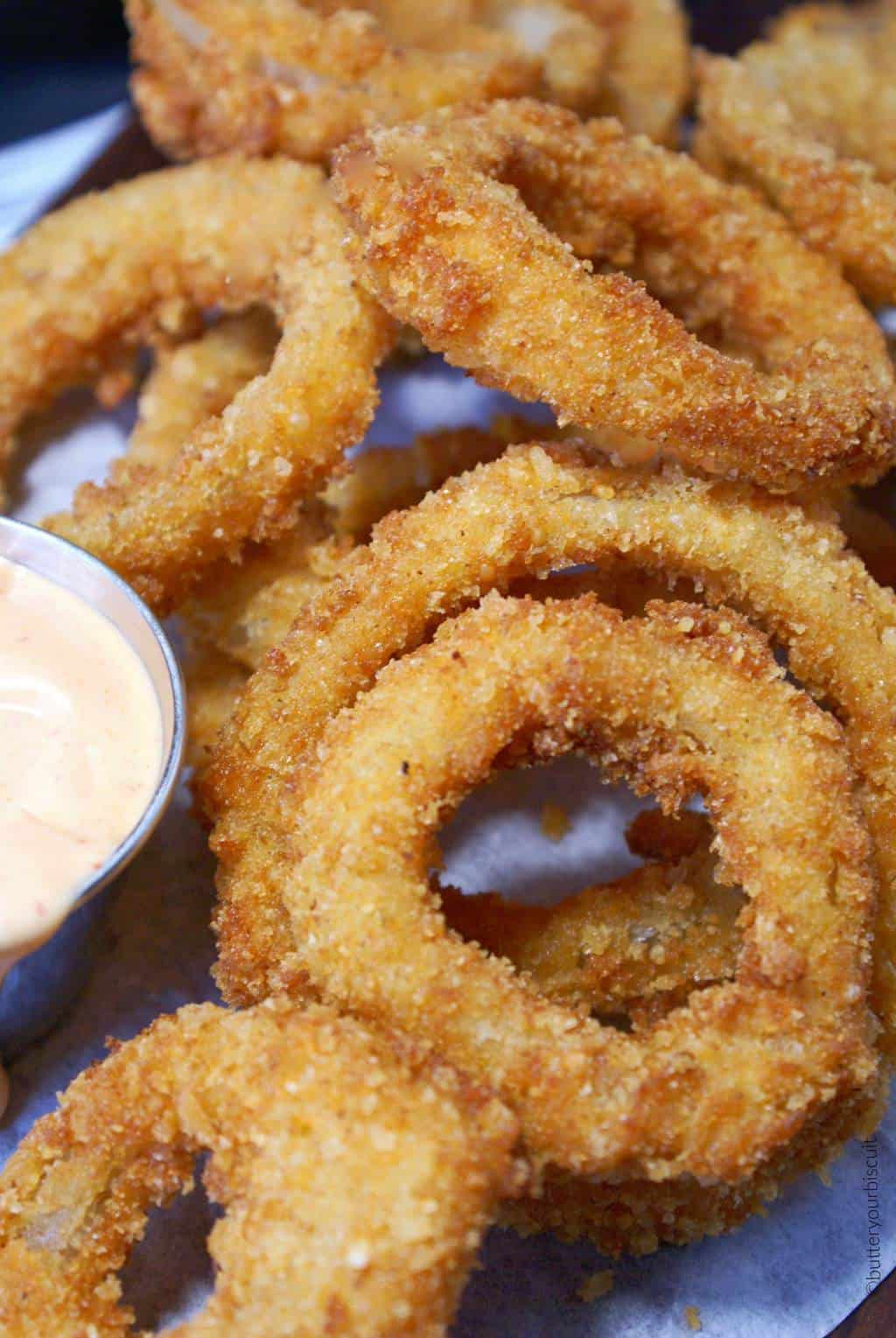 Onion Ring Sauce
 Crispy Parmesan ion Rings with Sriracha Sauce Butter
