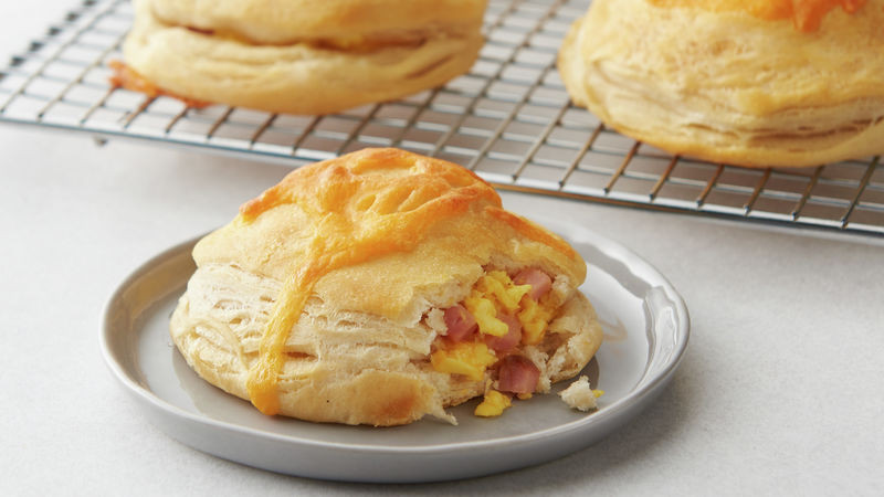 Pillsbury Biscuit Breakfast Recipes Inspirational Freezer Friendly Ham and Cheese Breakfast Biscuit Bombs