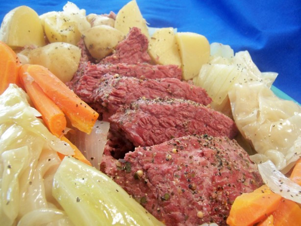 Recipe Corned Beef And Cabbage
 Slow Cooker Corned Beef And Cabbage Recipe Food