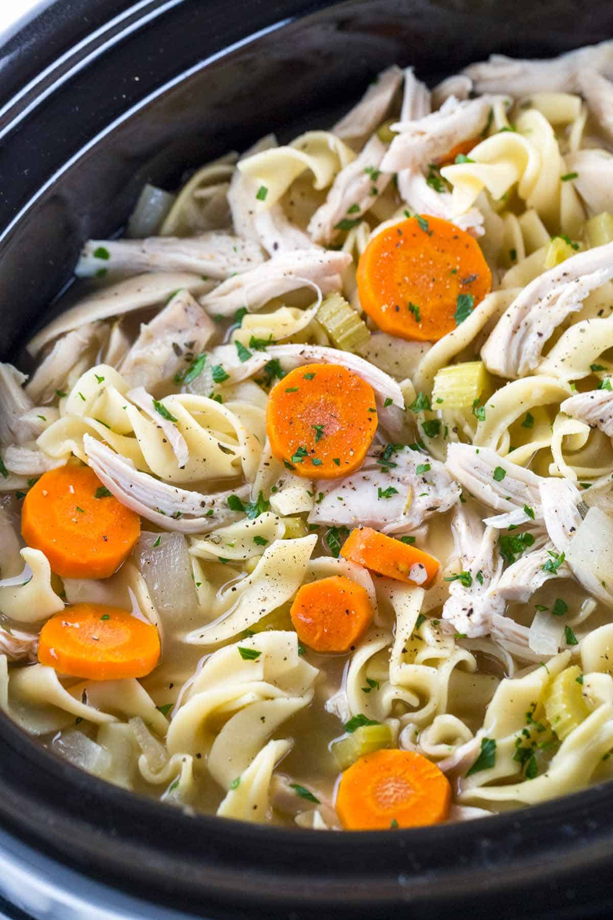 Recipes With Egg Noodles And Chicken
 Easy Slow Cooker Chicken Noodle Soup Recipe