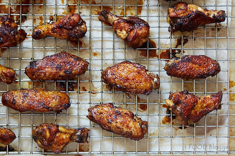 Reheat Fried Chicken In Oven
 Seven Ways to Reheat Chicken Wings i FOOD Blogger